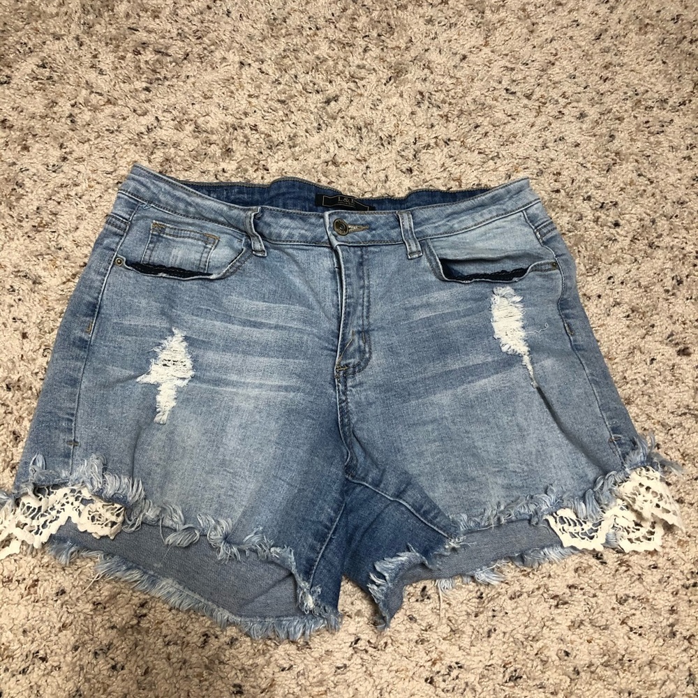L&B Light Wash Denim Shorts with Lace Details